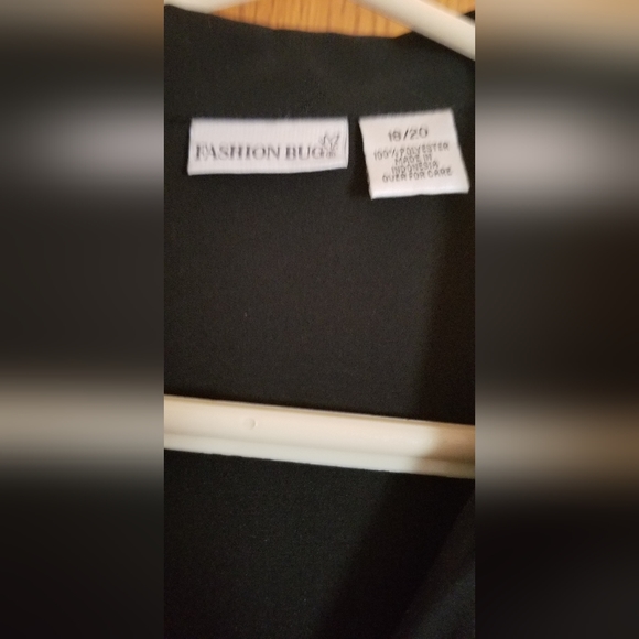 Black button down BLOUSE - Picture 2 of 3